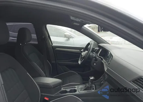 2024 Volkswagen Jetta 1.5T Sport из США, поврежденный, VIN 3VWBM7BU7RM047801